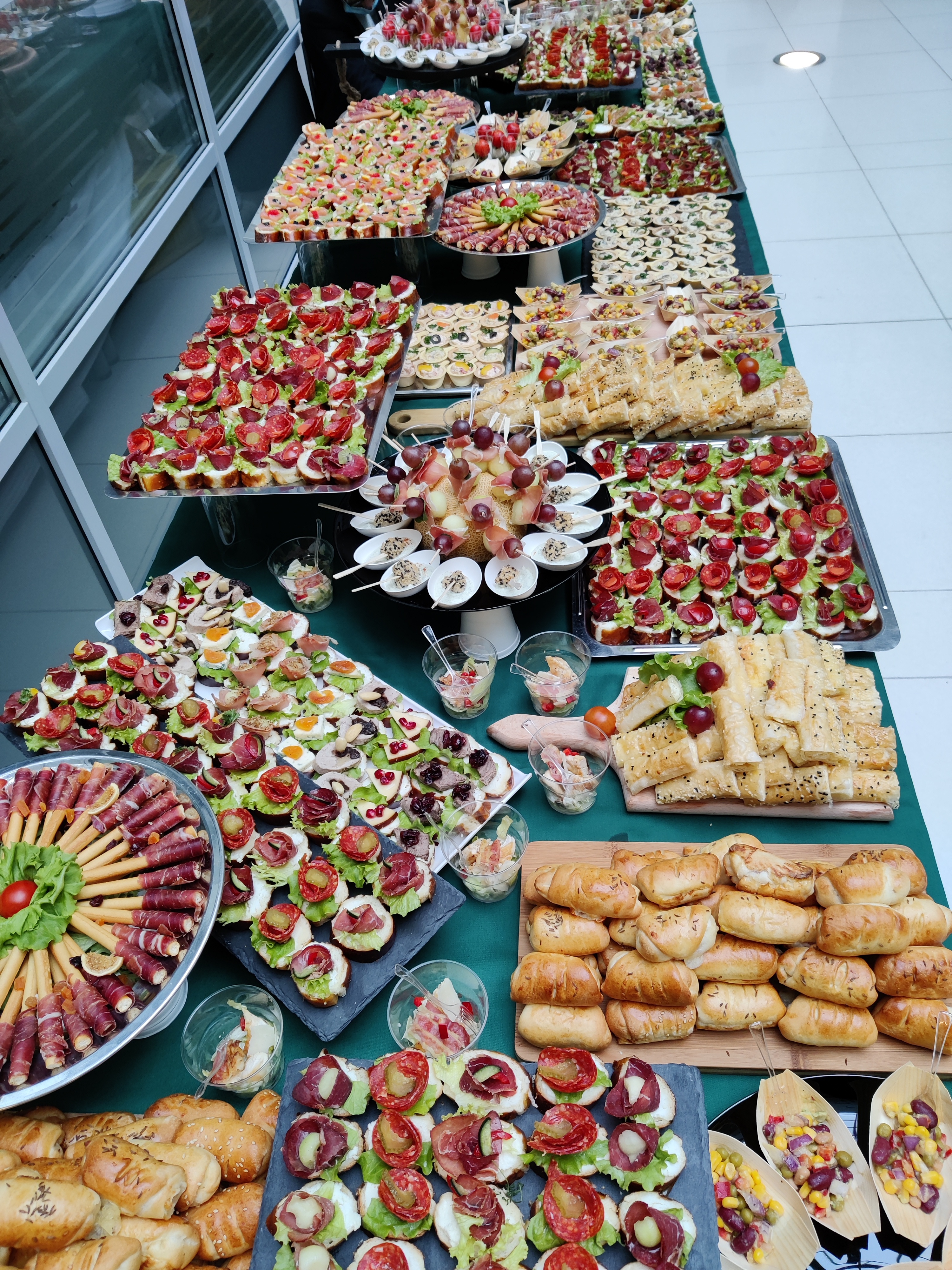 Ketering postavka hrane